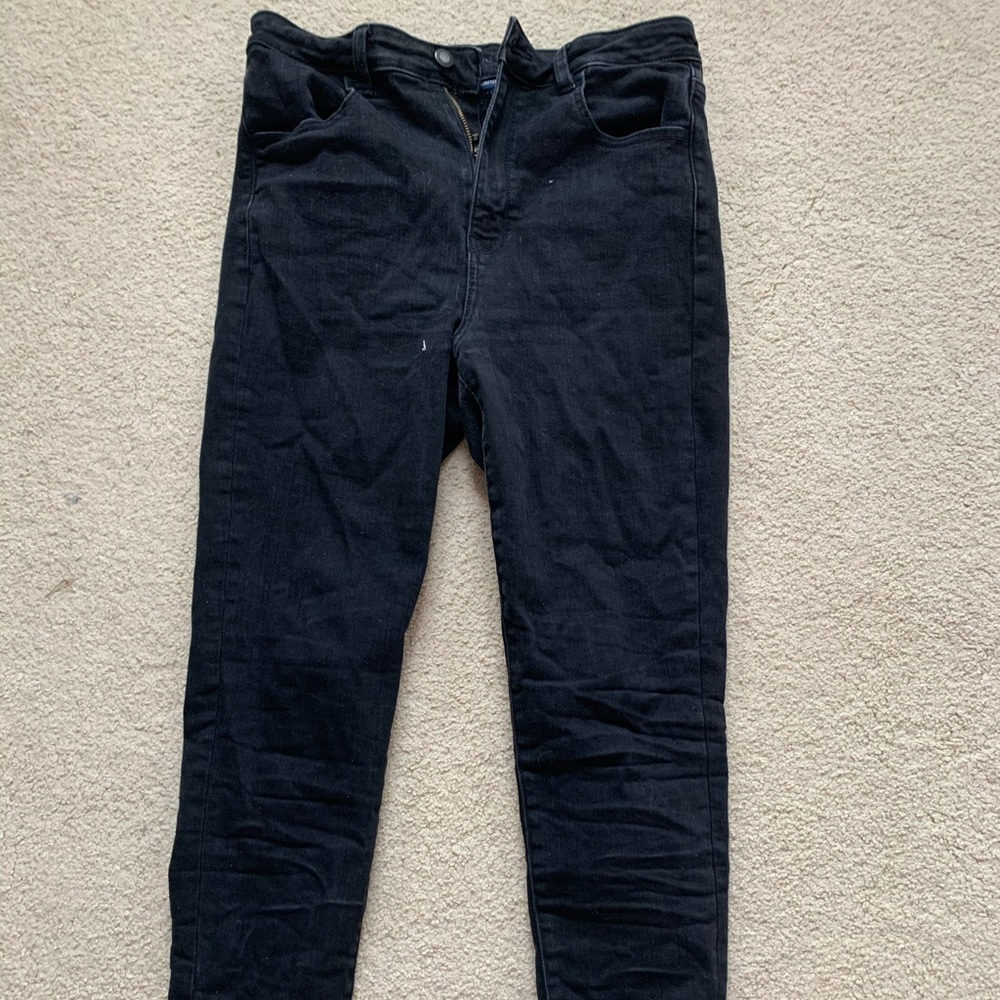 American Eagle Black Skinny Jeans (short)